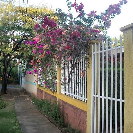 Hostal Casa Los Espinoza Managua Eksteriør billede