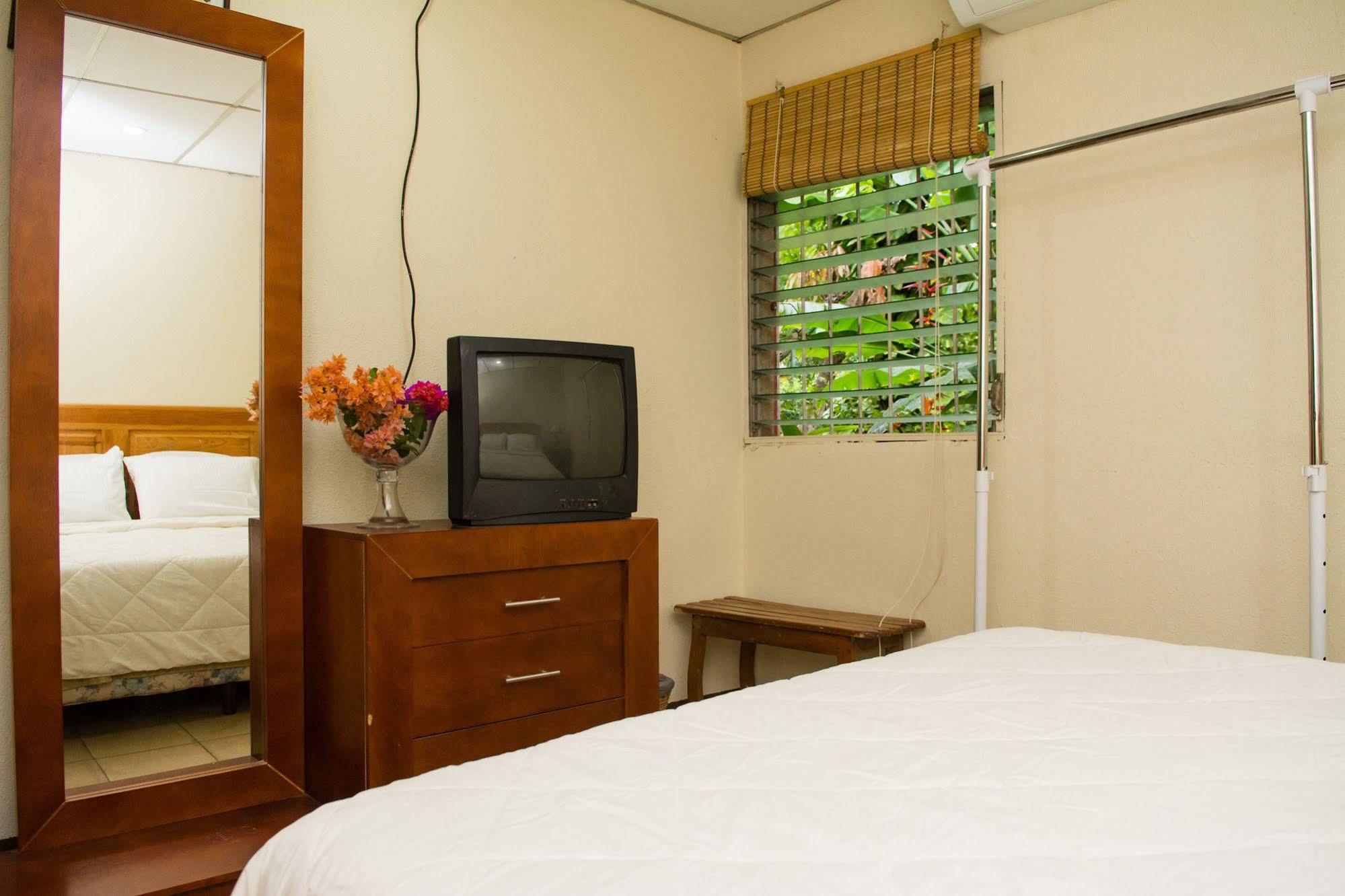 Hostal Casa Los Espinoza Managua Eksteriør billede