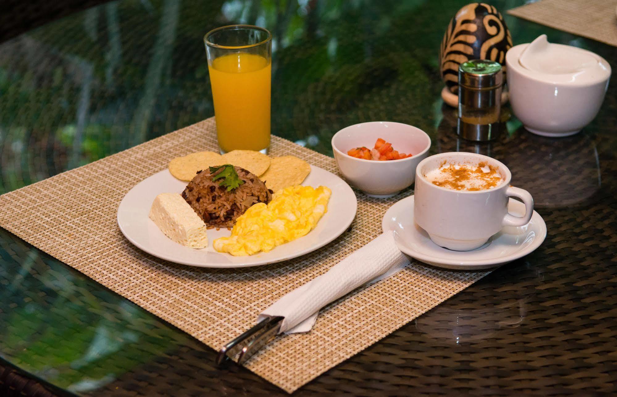 Hostal Casa Los Espinoza Managua Eksteriør billede